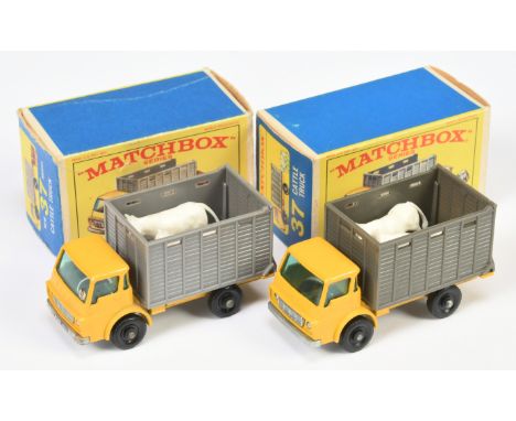 Matchbox Regular Wheels 37c Dodge Cattle Truck pair (1) yellow cab &amp; chassis with rear braces, complete with loose cattle