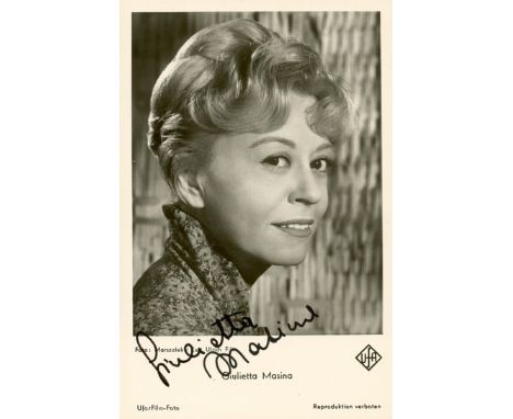 ITALIAN ACTRESSES: Selection of signed postcard photographs by various Italian film actresses, comprising Giulietta Masina (1