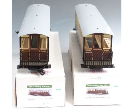 Pair of Stuart Coaches 32mm gauge 16mm scale Welshpool Llanfair GWR bogie coaches, in original boxes