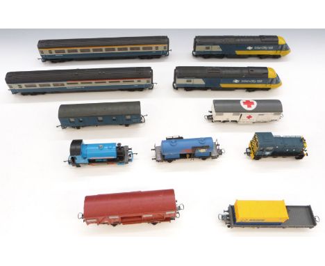 A collection of Bachmann, Hornby, Lima and similar 00 gauge model railway locomotives, rolling stock and accessories includin