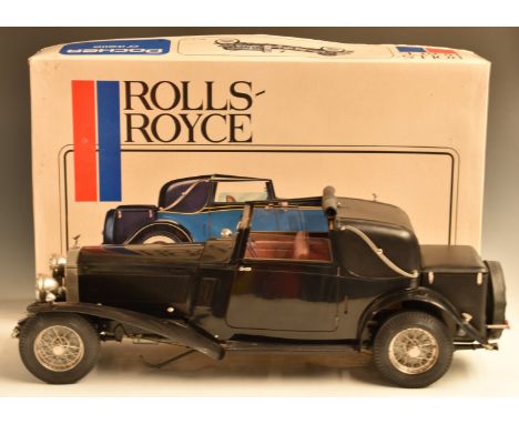 Pocher 1:8 scale Rolls&nbsp;Royce Phantom II Sedanca Coupe 1932 kit built model, with original box and instructions.&nbsp;