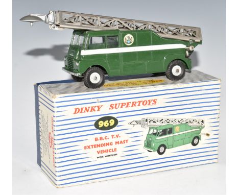 Dinky Supertoys diecast model BBC TV Extending Mast Vehicle with windows, green body, grey hubs and silver mast, 969, in orig