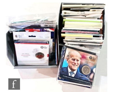 An Elizabeth II collection of various five and two pound Royal Mint presentation coins to commemorate royal and other events 
