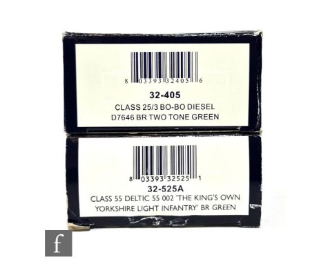 Two OO gauge Bachmann BR diesel locomotives, 32-525A Class 55 Deltic 'The King's Own Yorkshire Light Infantry' and 32-405 Cla