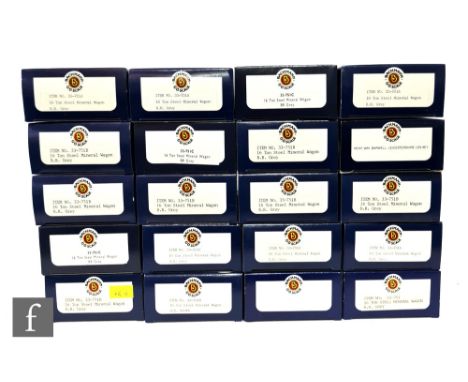 A collection of OO gauge Bachmann rolling stock, to mostly mineral wagons, boxed. (20) 