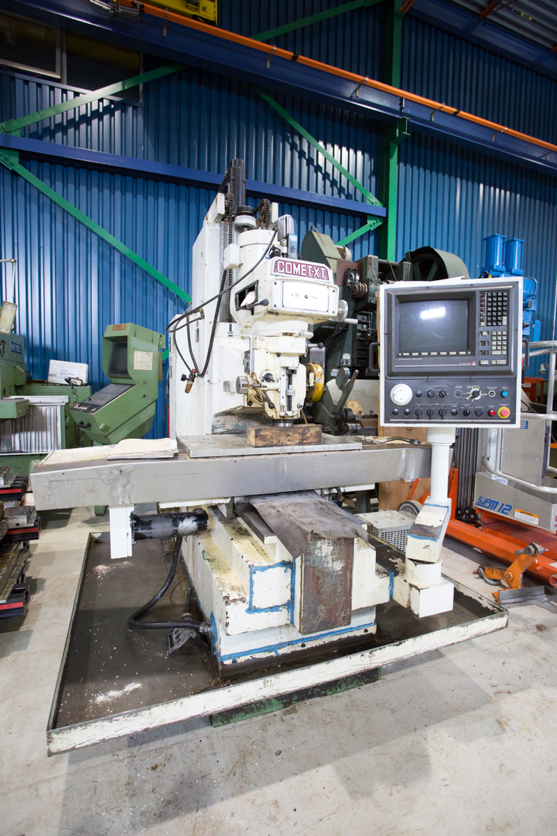 COMETXT CNC MILLING MACHINE, MOD. MV5, APPROX 20" X 40" TABLE