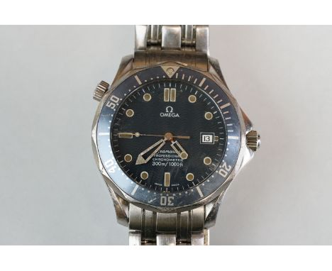 A gents Omega Seamaster Profesional 300m diver chronometer wristwatch, date function to 3 o'clock, stainless steel case and b