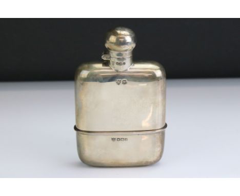 Silver hip flask with removable silver cup, plain polished, bayonet clasp, makers G &amp; JW Hawksley, Sheffield 1926, height