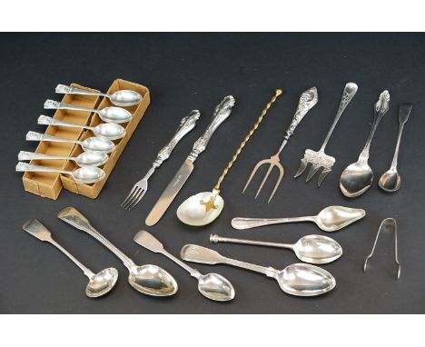 Collection of silver flatware to include a George III fiddle pattern dessert spoon, London 1809, approx 17.5cm long, a Victor