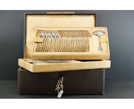 French silver canteen of cutlery for 12 place settings (one teaspoon missing, additional knives and forks) thread pattern, co