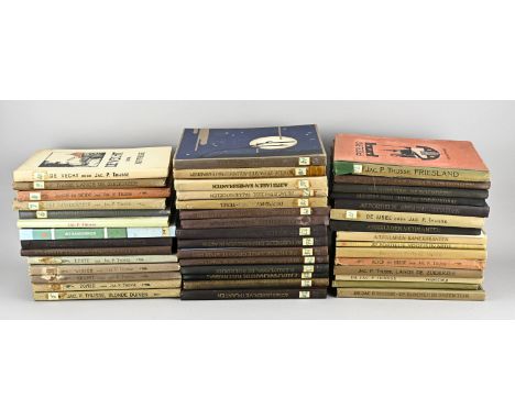 43 Books with stickers by Jac. P. Thijsse. Various titles. Mainly first half of the 20th century. Antiquarian. Dimensions: 30