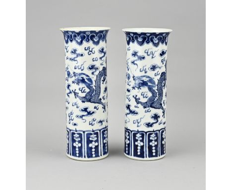 Two 19th century Chinese cylinder-shaped vases with dragon decor + four-character bottom mark. Kangxi revival. One minimal ch