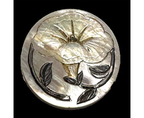1 Large 19th century silver inlaid flower button.Here is an exquisitely crafted pearl button from the 19th century, The large