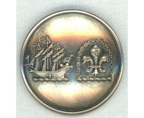 A medium size 19th century silvered double Crest button.Here is a nice double crest button also in fine condition from the co