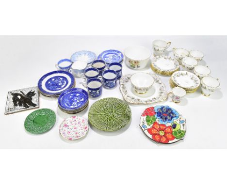 ROYAL GRAFTON; a part tea service with floral decoration and gilt highlights, together with assorted decorative ceramics.&nbs