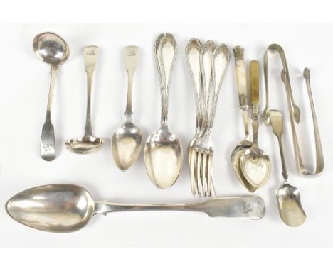 SCOTTISH PROVINCIAL SILVER; a pair of early 19th century Dundee hallmarked silver Fiddle pattern toddy ladles, Alexander Came