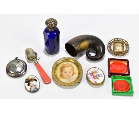 An assortment of collectors' items including a Victorian Bristol Blue perfume bottle with silver plated cover, a Scottish hor