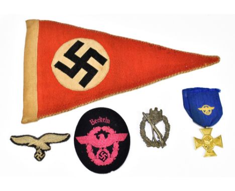 THIRD REICH INTEREST; a material pennant, length 31.5cm, a cloth arm patch, inscribed 'Beckeln', a further cloth badge, a lon