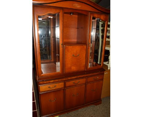 MODERN LIGHT MAHOGANY FINISH LOUNGE DISPLAY CABINET WITH GLAZED TOP SECTION AND DRAWER AND CUPBOARD BASE, 127CM HIGH