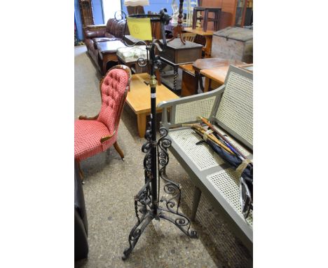 19TH CENTURY WROUGHT IRON AND BRASS FORMER OIL LAMP STAND WITH ADJUSTABLE HEIGHT, 39CM HIGH UNEXTENDED
