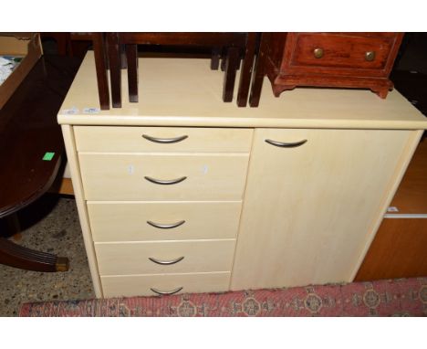 MODERN LIGHT WOOD EFFECT CHEST WITH FIVE DRAWERS AND ONE DOOR, 94CM WIDE