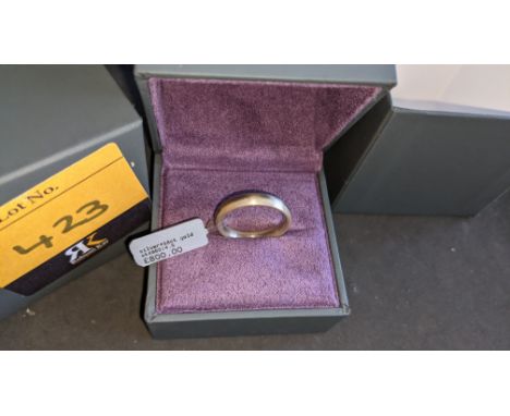 Silver &amp; 18ct gold ring RRP £800We have used a ring sizer mandrel to determine the inside diameter in mm of this ring, ho