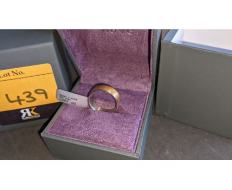 Steel &amp; 18ct rose gold ring RRP £562We have used a ring sizer mandrel to determine the inside diameter in mm of this ring