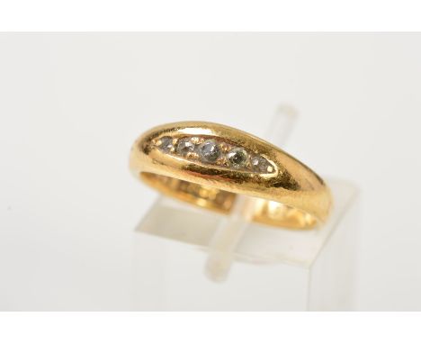 AN EDWARDIAN 18CT GOLD FIVE STONE DIAMOND RING, the navette shape panel pave set with five graduated, old cut diamonds, with 