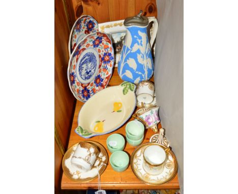 A SMALL GROUP OF CERAMICS, to include three cabinet cups/saucers (Adderley &amp; Paragon), a distressed Mintons pedestal cove