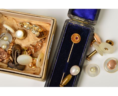 A SELECTION OF MAINLY BUTTONS AND CUFFLINKS AND TWO STICKPINS, to include mother of pearl buttons, mother of pearl imitation 