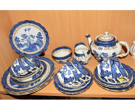 BOOTHS 'REAL OLD WILLOW' TEA/DINNER WARES, to include teapot, milk jug, sugar bowl, three 25cm plates (one chipped), one 21cm