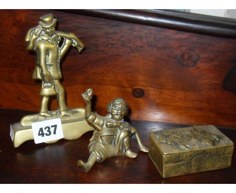 Dutch brass snuff box, and two brass figurative ornaments