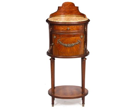 AN EARLY 20TH CENTURY FRENCH WALNUT AND MARQUETRY INLAID MARBLE TOPPED WASH STAND OR POT CUPBOARD with a single door, ceramic