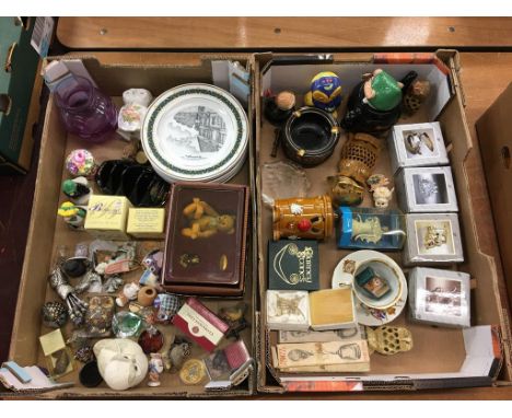 Two trays of assorted including Wade salt and pepper, Steiff etc.