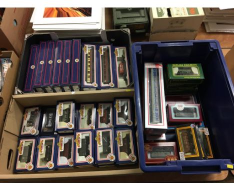 Large quantity of 00 Gauge rolling stock, Bachmann, Lima etc.