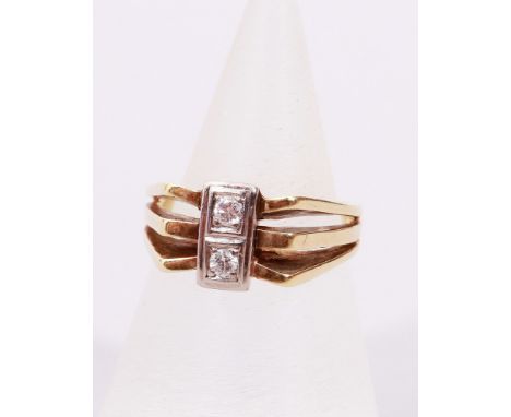 Ring 585er Gelbgold, 3-reihig, 2 Brillanten, je ca. 0,04ct, SI, Wesselton / Weiß, 6,3g, RG 51, Tragespuren