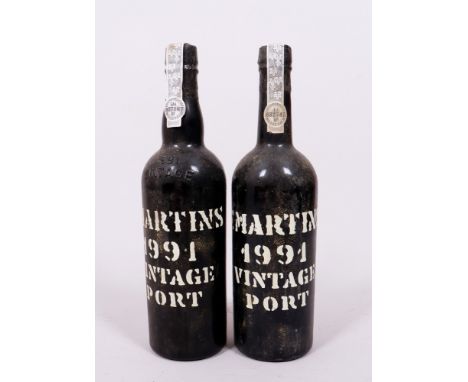 2 Flaschen Portwein, Vintage F. Martins Vintage Port, Jahrgang 1991, ungeöffnet, mit Patina