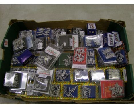 A collection of boxed metal miniature military figures: boxed (1 tray). 