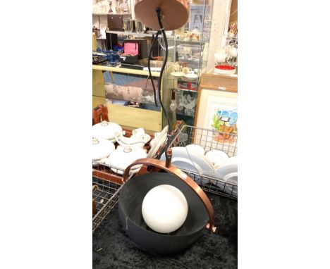 HEALS CEILING LIGHT