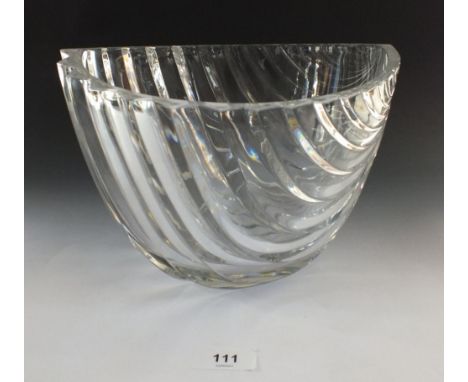 A large Villeroy and Bosch ribbed glass fruit bowl - 25cm diameter