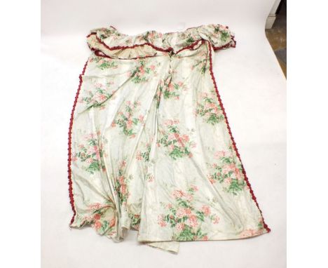 A pair of Colefax and Fowler floral curtains with pelmet, 225cm long 