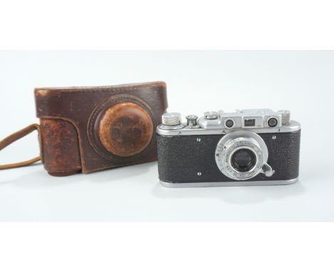 Kamera Zorki 1a, Hersteller KMZ /Krasnogorskii Mekhanicheskii Zavod, Krasnogorsk / Russland, 1949/1950 Leica Kopie, kyrillisc