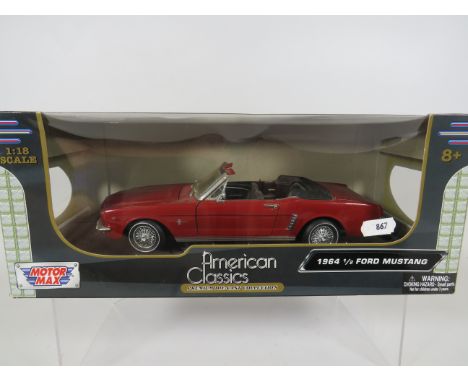 Motomax American Classics 1:18 Scale Die Cast model of a 1964 1/2  Ford Mustang. Original Box.   Ex Display condition.   See 