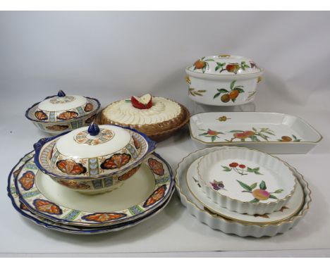 Royal Worcester Evesham dinnerware, Woodware Tureens and serving plates, etc.