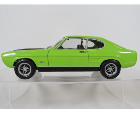 Minichamps 1:18 Scale Limited edition (1-576) Die cast model of a 1970 Ford Capri RS2600. Original box and packaging. Ex Disp