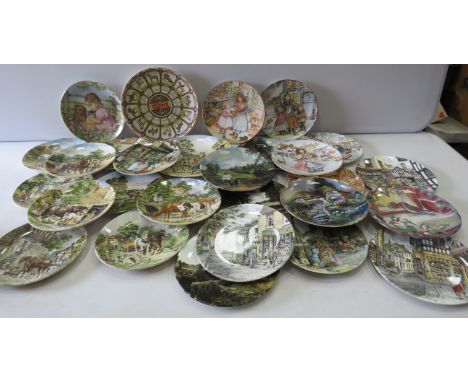 28 Various collectable plates, Royal Worcester and Wedgwood.