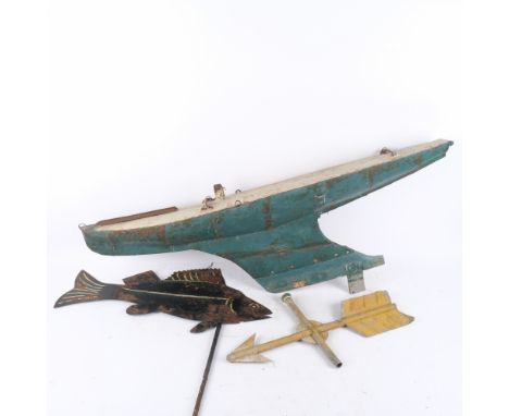 2 painted metal weather vanes, 1 in the form of a fish, L52cm, and the other in the form of an arrow, W47cm, and a painted me