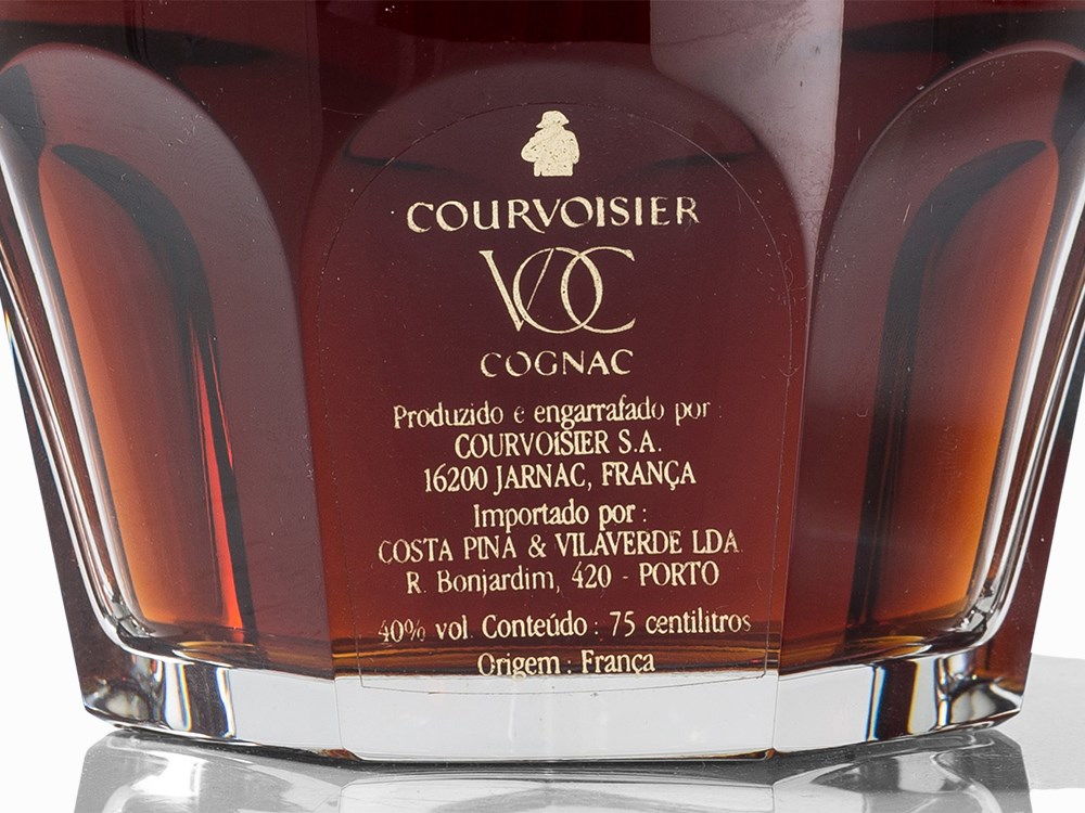 1 Btl. Cognac Courvoisier Extra Voc, Baccarat Crystal Decanter One