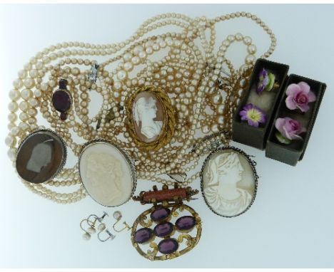 A collection of Jewellery, including a gilt metal three stone Georgian garnet brooch, a gilt metal and amethyst paste set bro