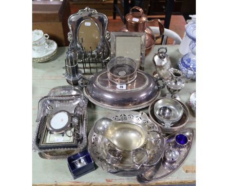 A silver plated oval two-handled entrée dish with gadrooned edge;&nbsp;a Guernsey copper cream jug; &amp; various other items